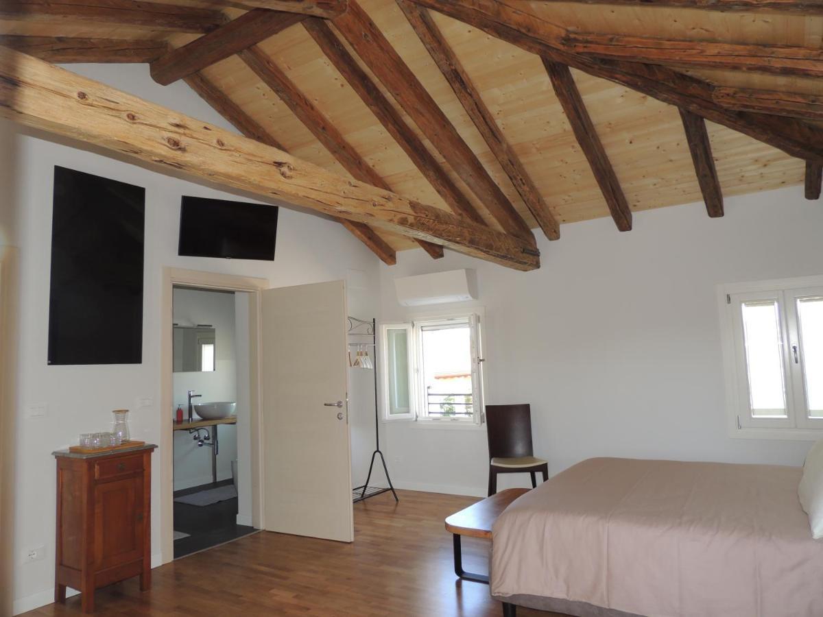 Ginkgo Guest House Ronchis Kültér fotó